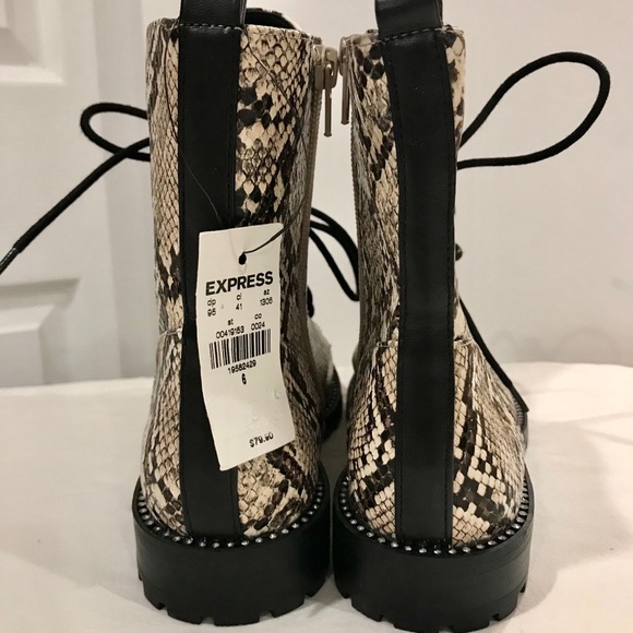 Express snake print fashion combat boots. Size 6 - Picture 4 of 10